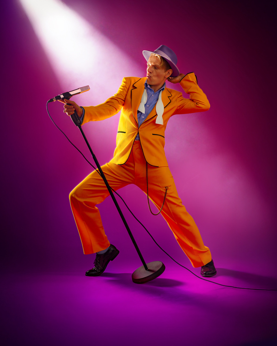 Heroes – Alexander Scheer sings David Bowie